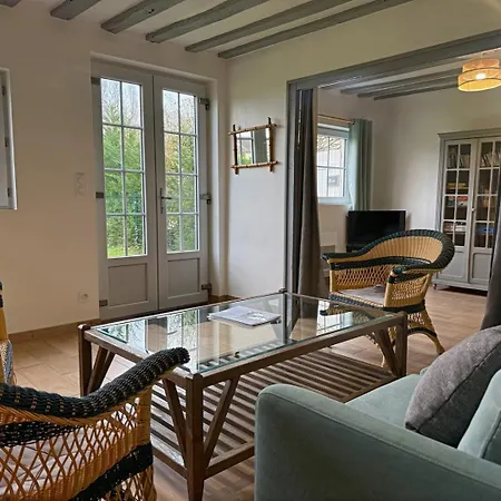 Le Domaine De L'ormurion Holiday home Sourdun